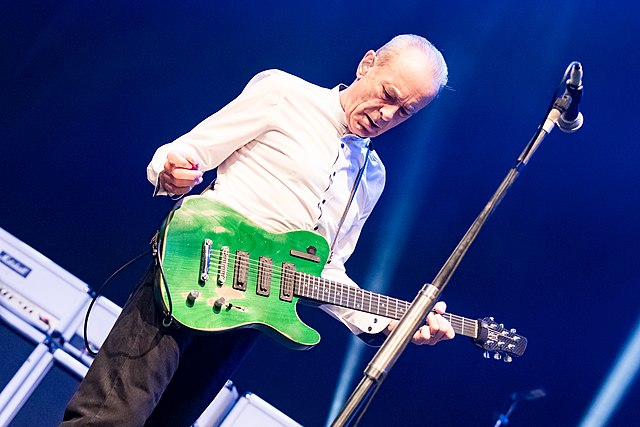 640px-Status_Quo_-_2019156201319_2019-06-05_Zeltfestival_Rhein-Neckar_-_Sven_-_1D_X_MK_II_-_0370_-_AK8I5331