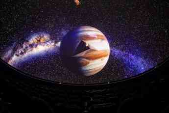 Fisheye-still-from-The-Dark-Side-of-the-Moon-Planetarium-Show-4-1536x1024